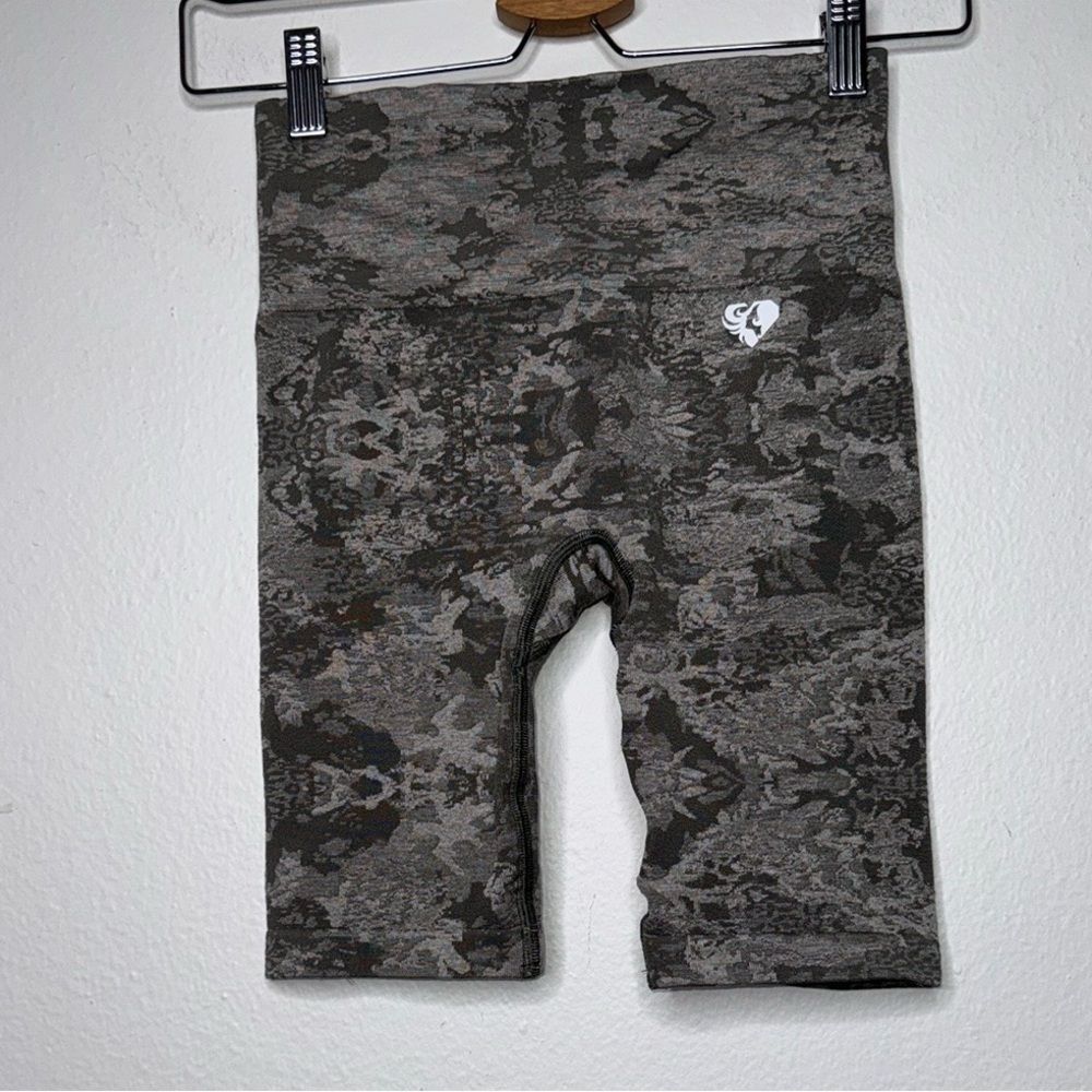 Women's Best Camo Seamless Cycling Shorts Small